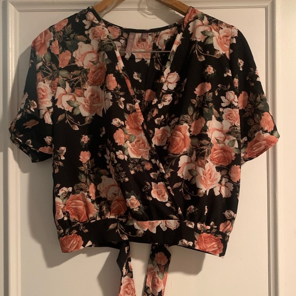 Adorable Floral Wrap Top